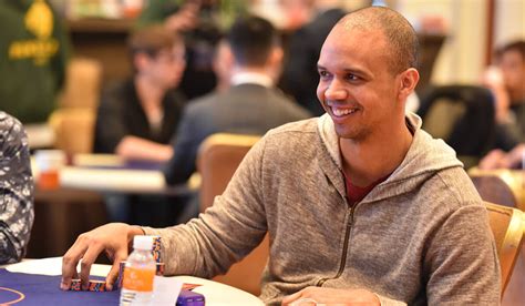 Phil Ivey Loses Stay Motion, Owes Borgata $10 .